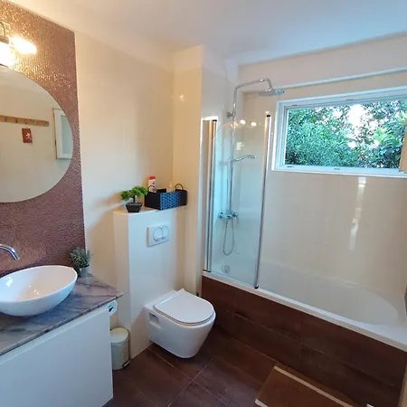 Marino - Sweet Comfort In City Center Apartment *